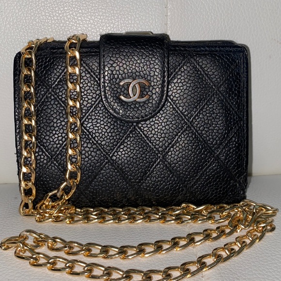 Authentic CHANEL Caviar Quilted CC Logo Wallet - Picture 2 of 16